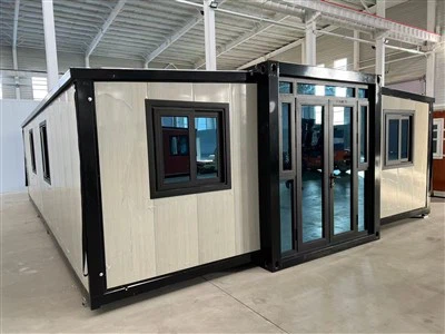 Сбить современный контейнерный дом